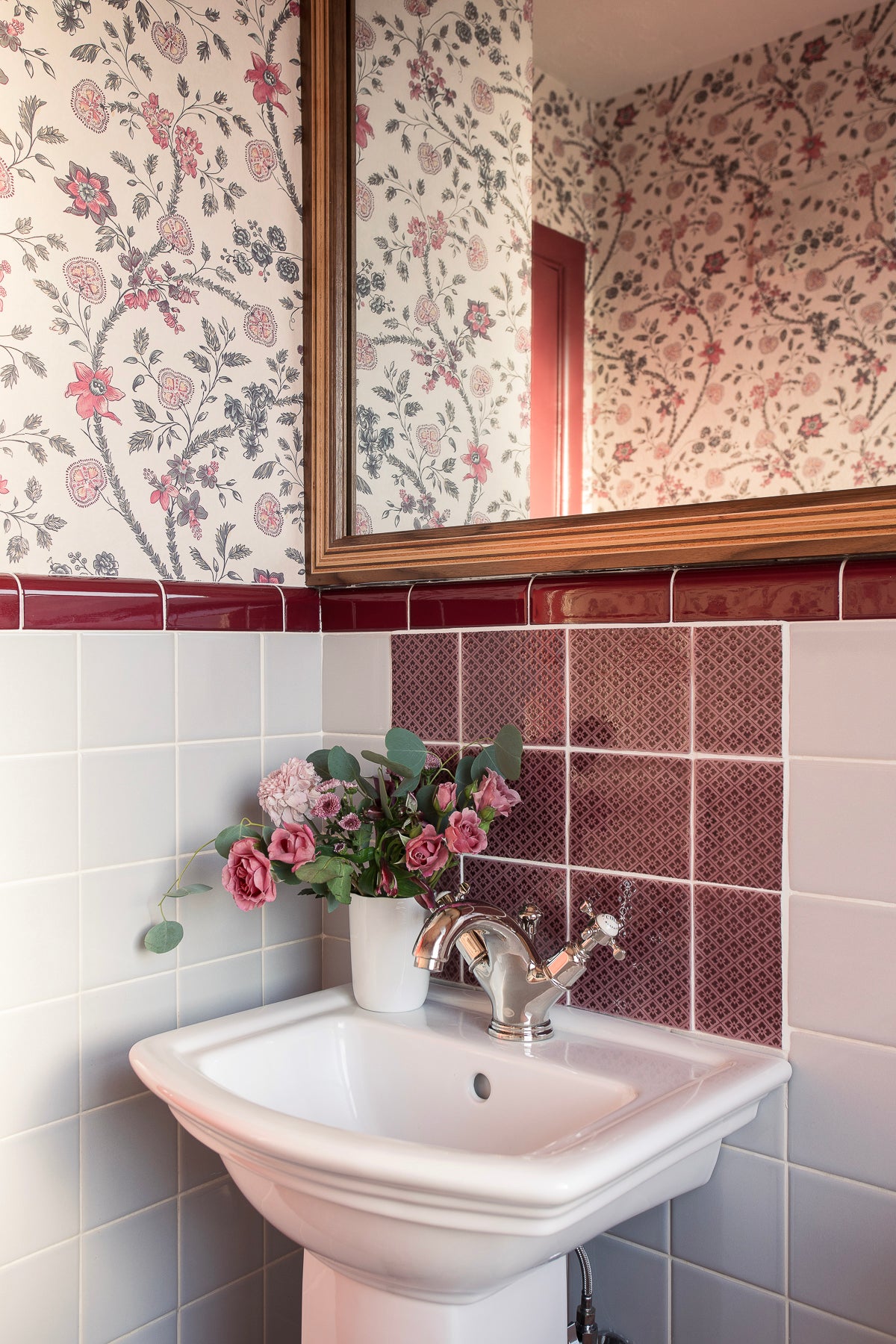 Malin Wallpaper in Petalo