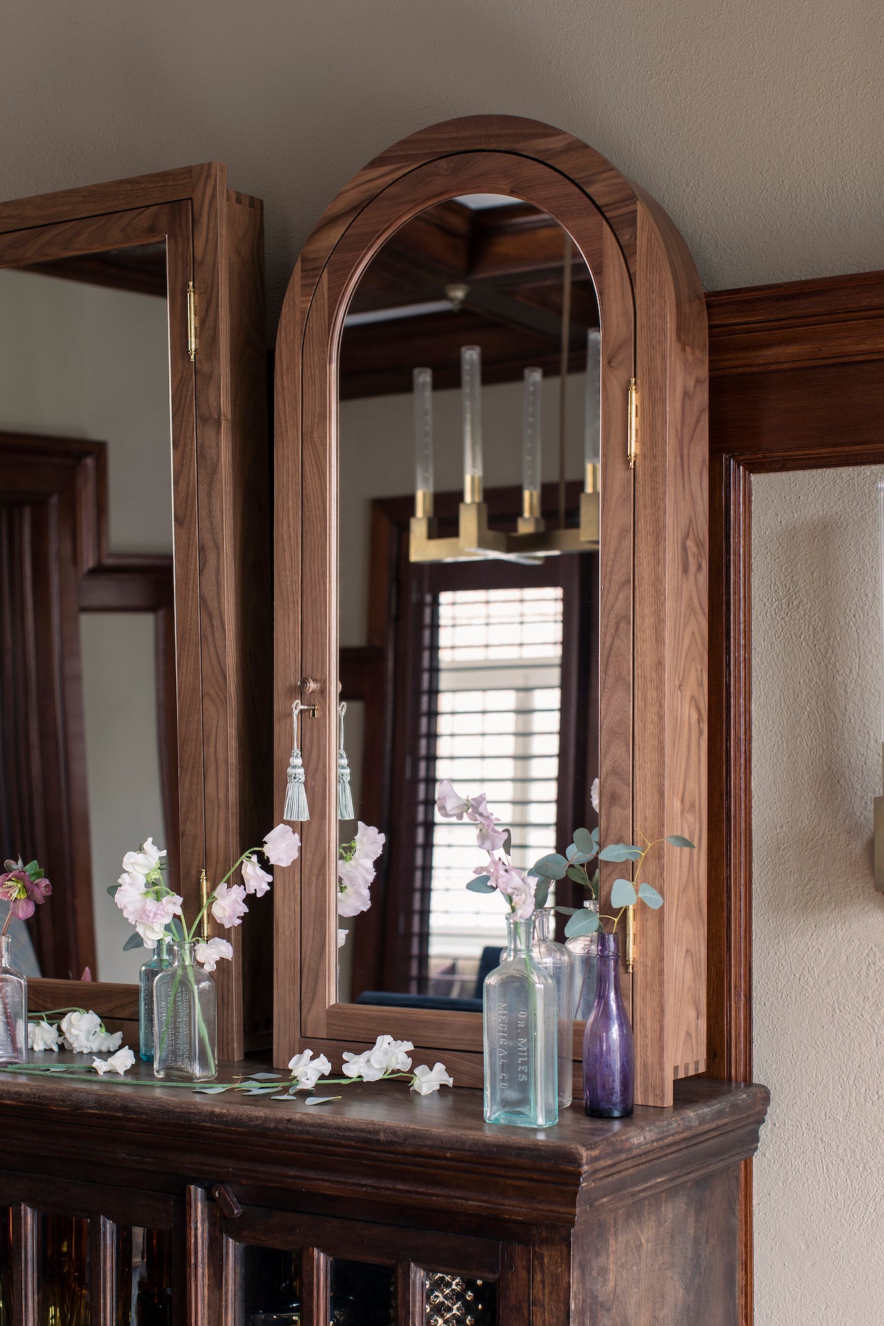 Lars Medicine Cabinet