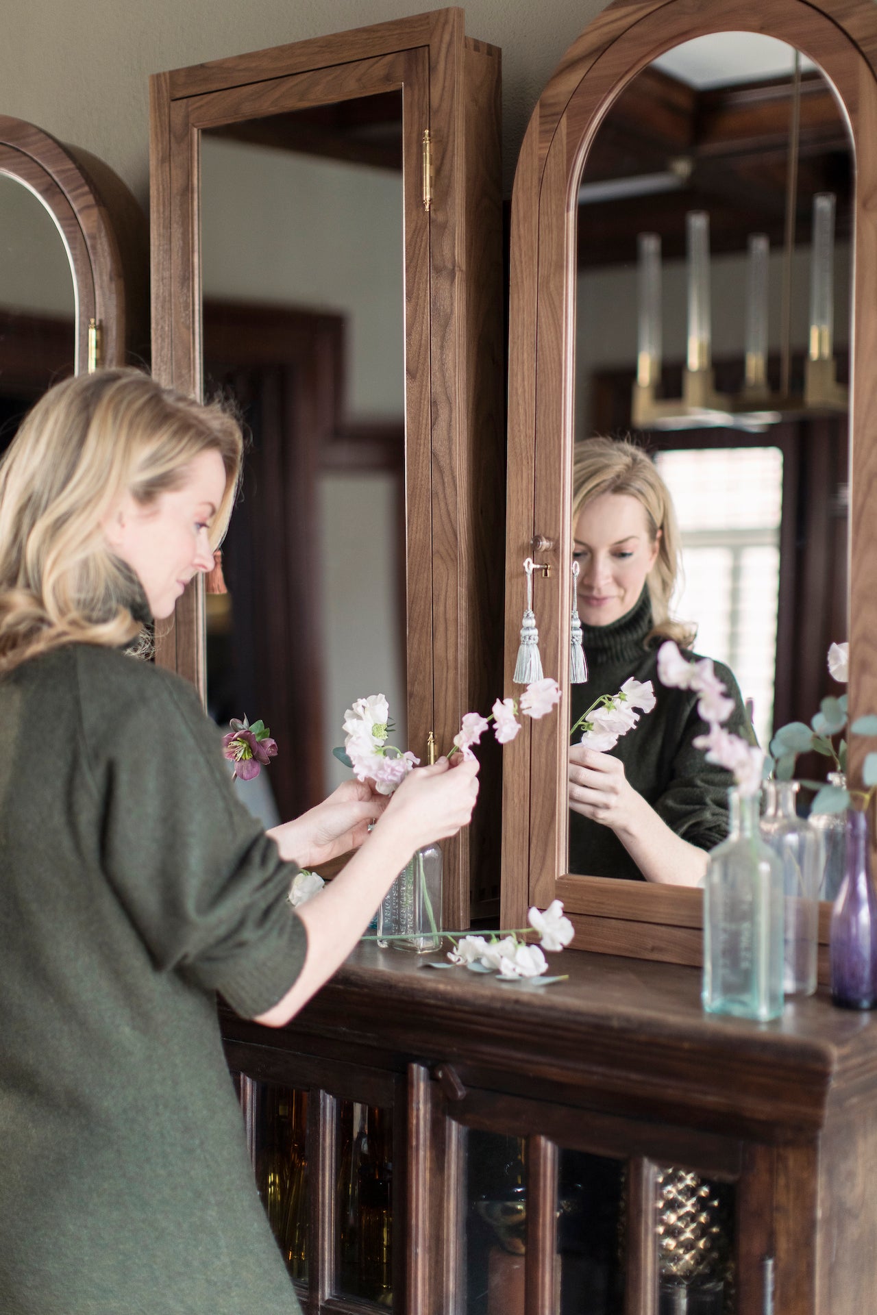 Lars Medicine Cabinet