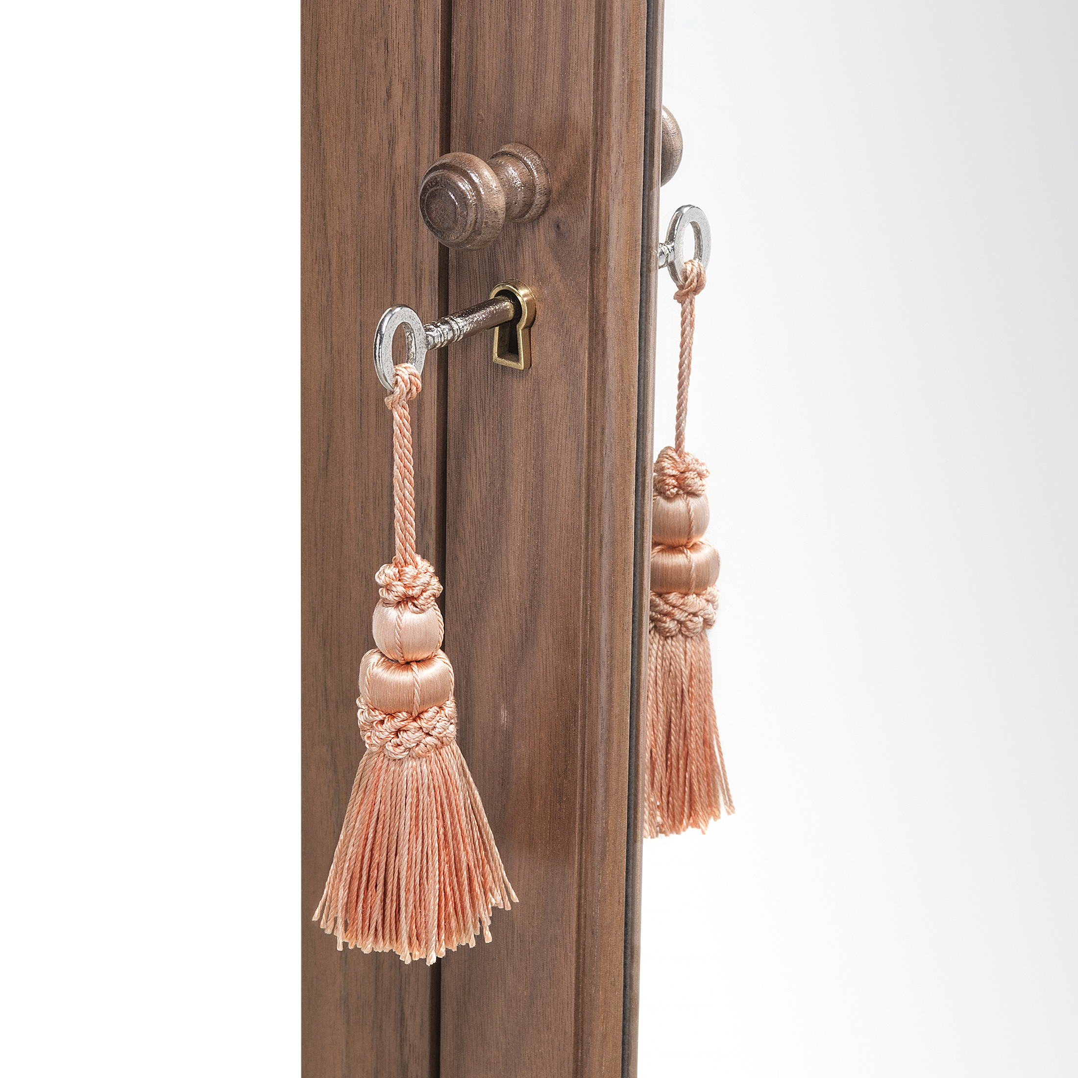 Lars Medicine Cabinet