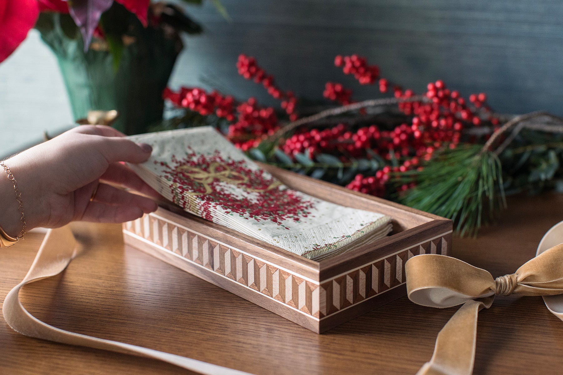 Magnus Guest Towel Tray