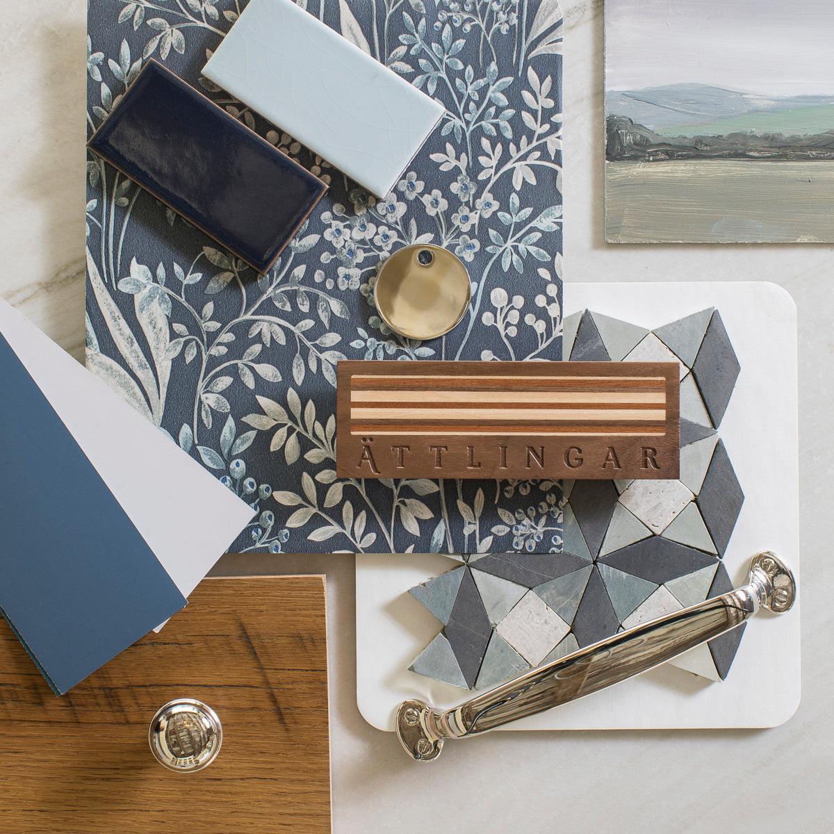 Flatlay of Ättlingar wood sample with interior design materials