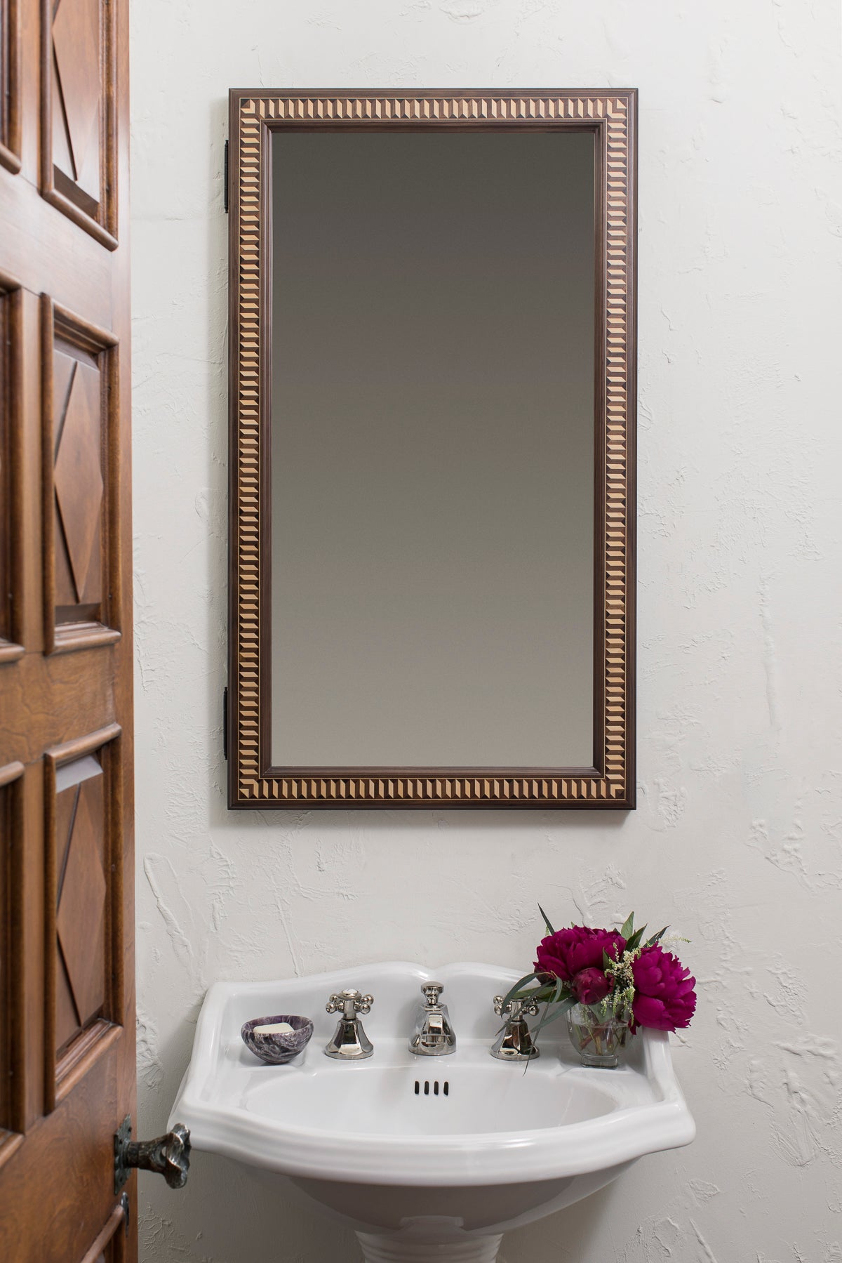 Ättlingar bathroom cabinet featured about white sink